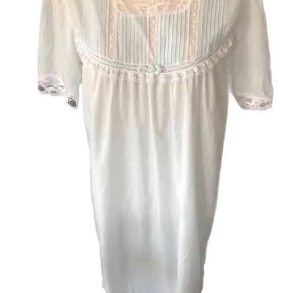 VTG Barbizon Baby Blue Lace Nightgown - Picture 2 of 8